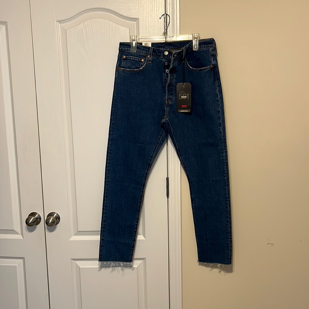Levis 501 skinny jeans. Size 33x30.